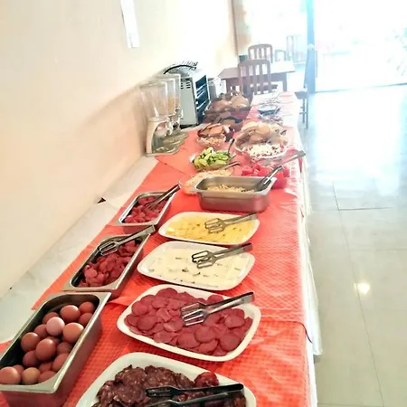 리조트 Family Yalta влас 3*