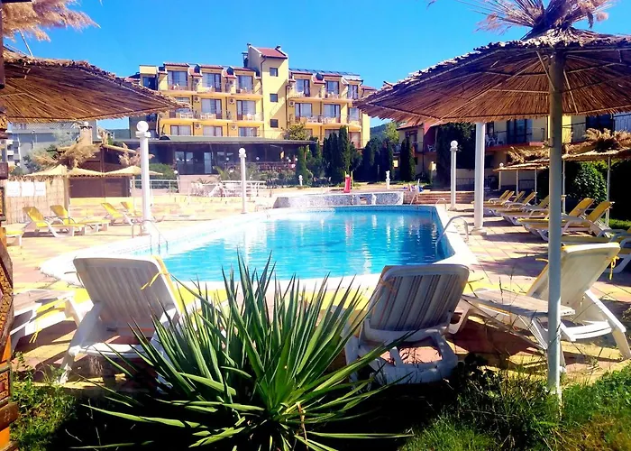 Family Yalta влас منتجع